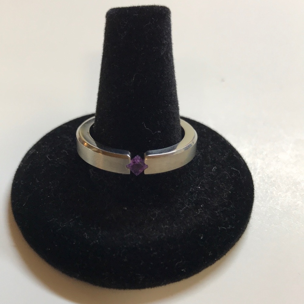 Spectore Titanium Amethyst Ring - image 1